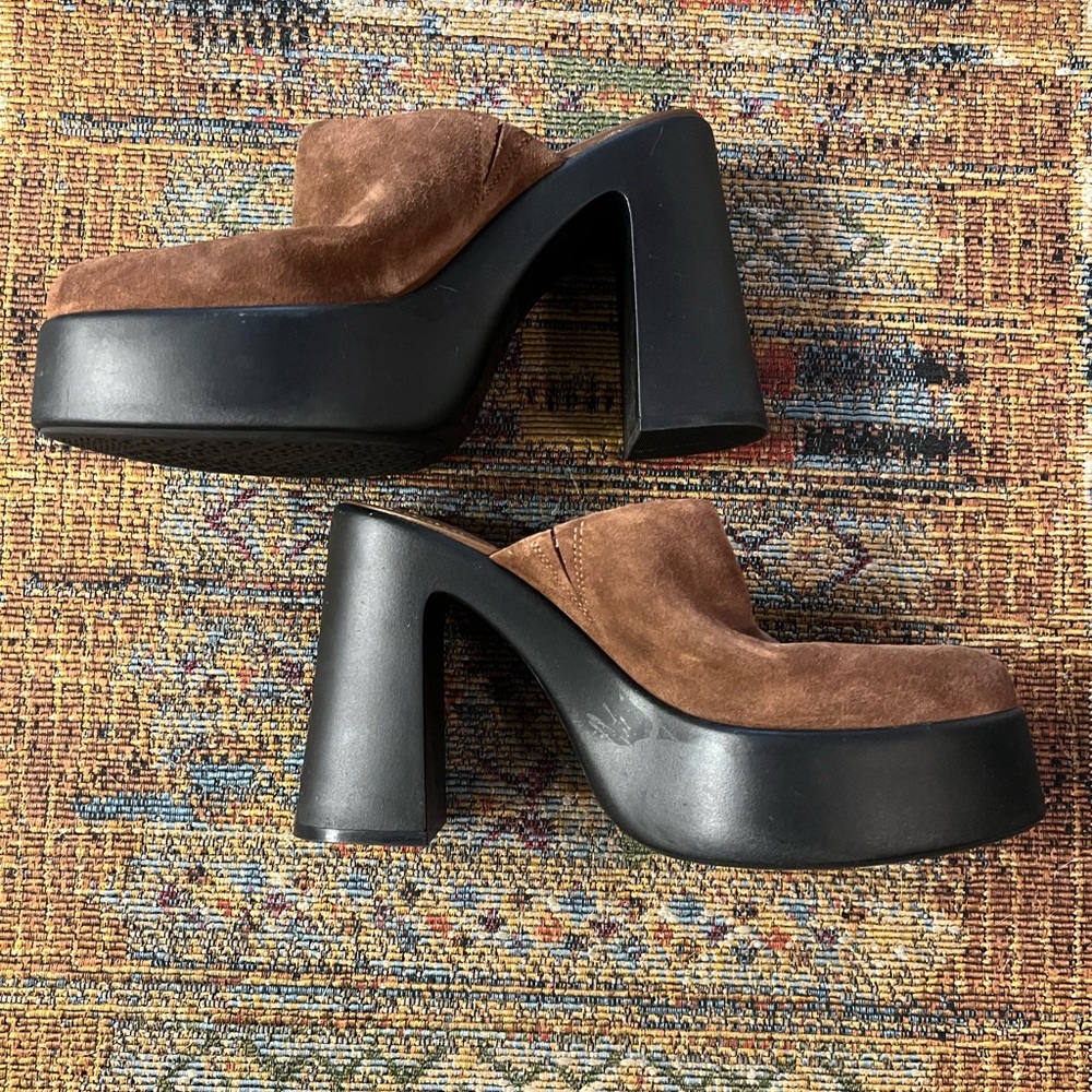Gianni Bini slip on platform wedges, size 10